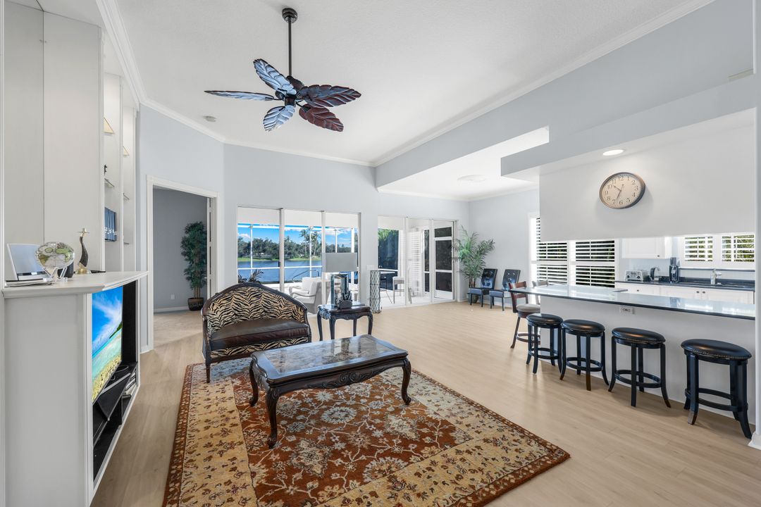 4364 Montalvo Ct, Naples, FL 34109