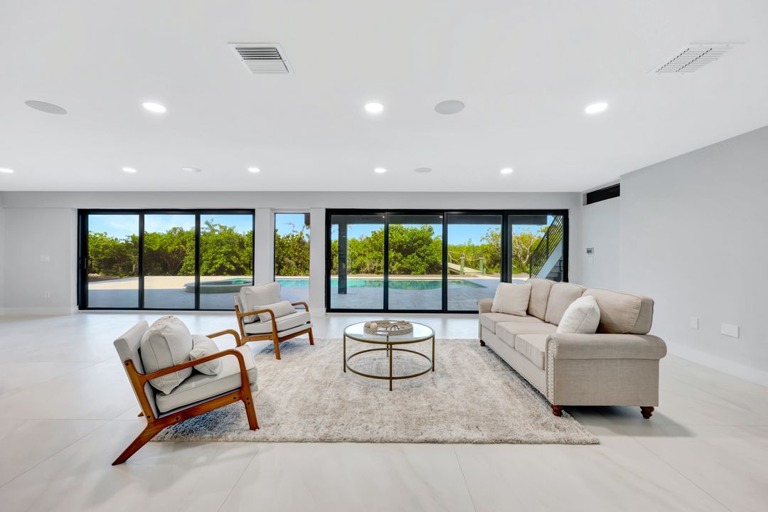 5435 Osprey Ct, Sanibel, FL 33957