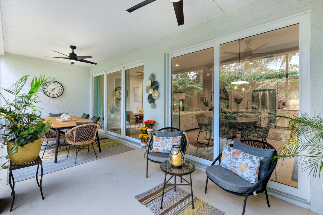 2542 Seychelles Dr #702, Naples, FL 34112