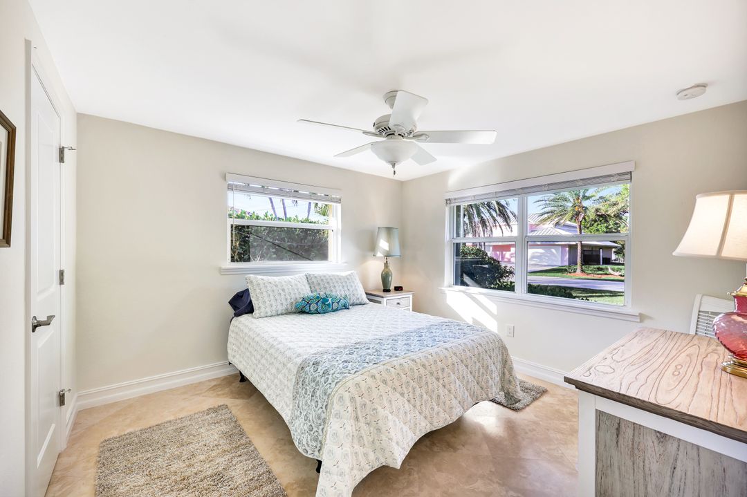 1010 Kings Crown Dr, Sanibel, FL 33957