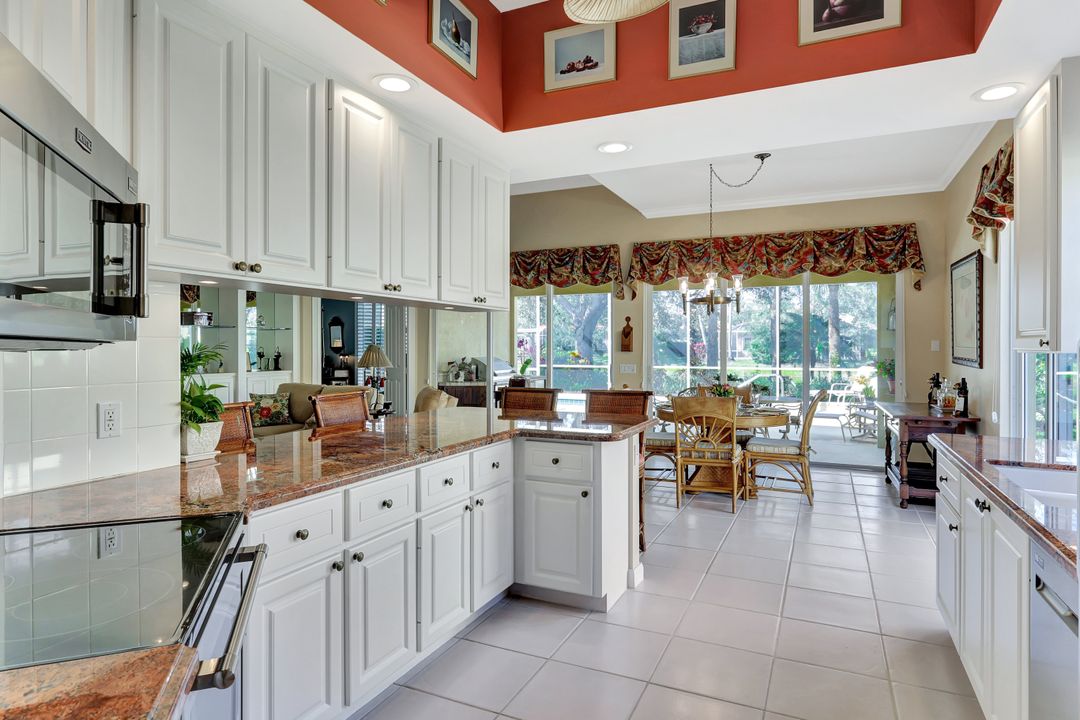 2914 Gilford Way, Naples, FL 34119