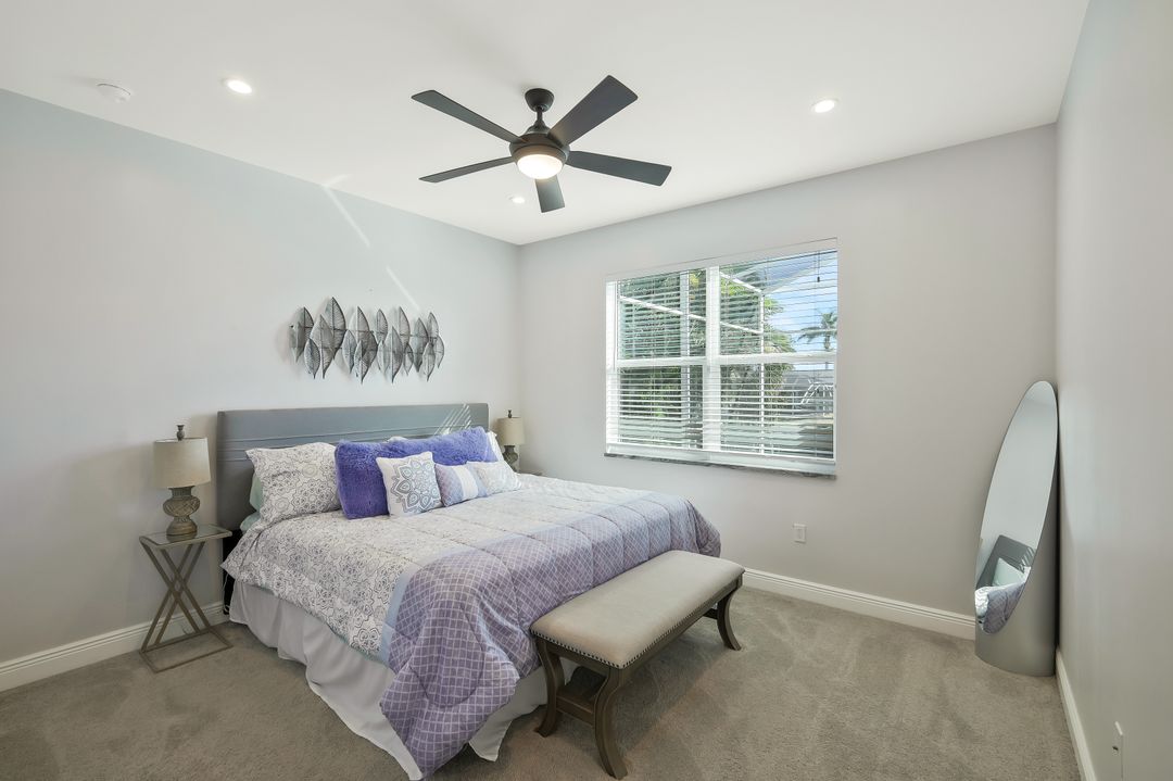 4909 Seville Ct, Cape Coral, FL 33904