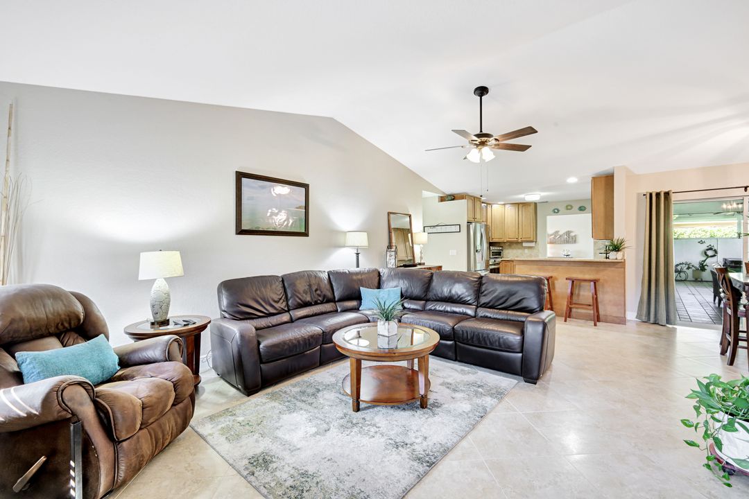 39 Mentor Dr, Naples, FL 34110