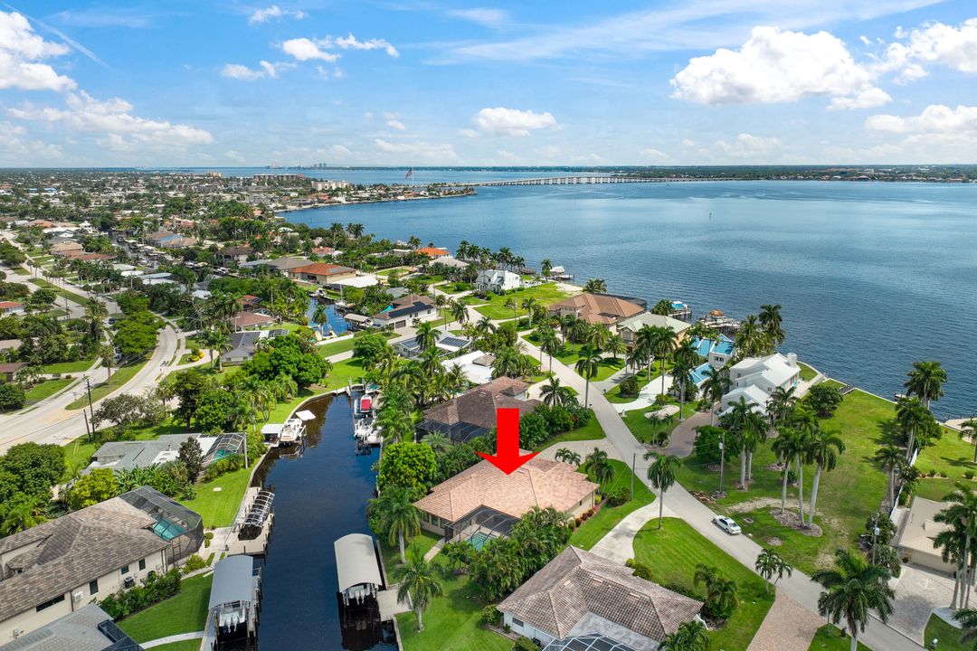 5314 Nautilus Dr, Cape Coral, FL 33904