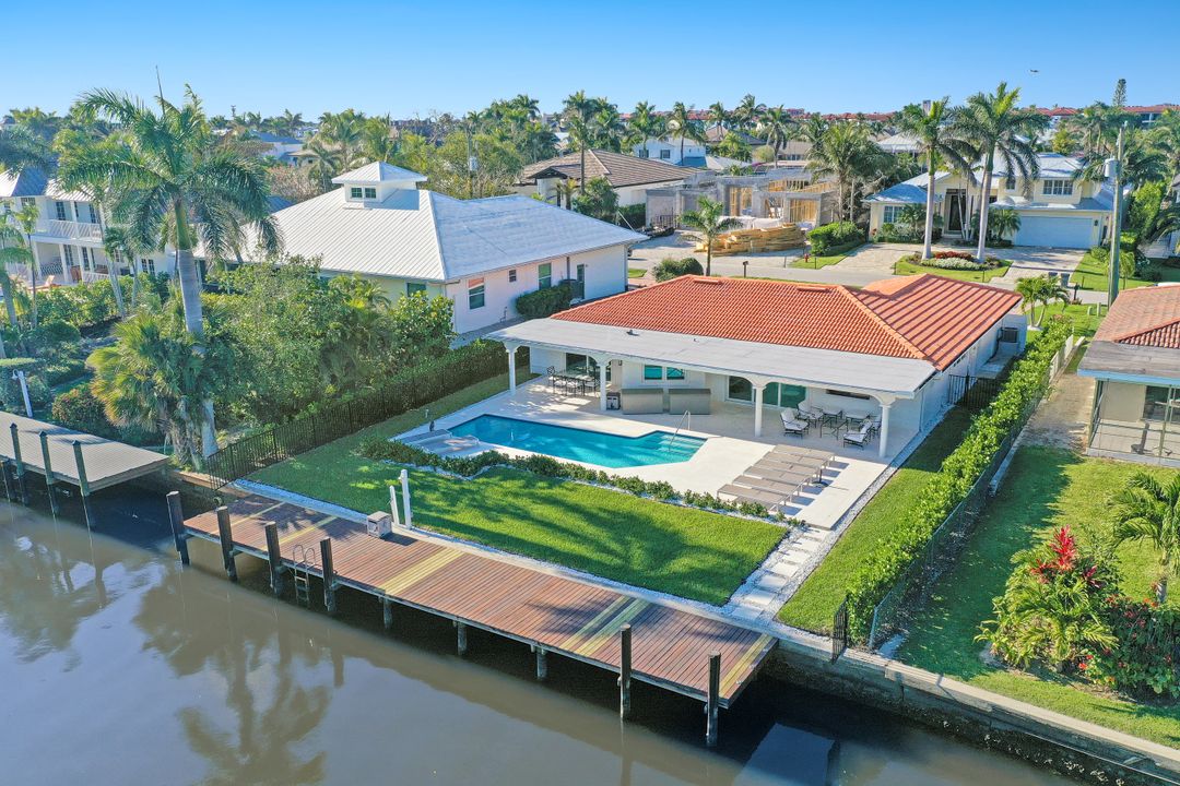 1522 Pelican Ave, Naples, FL 34102