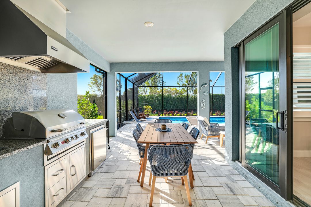 1944 Yellowfin Cir, Naples, FL 34114