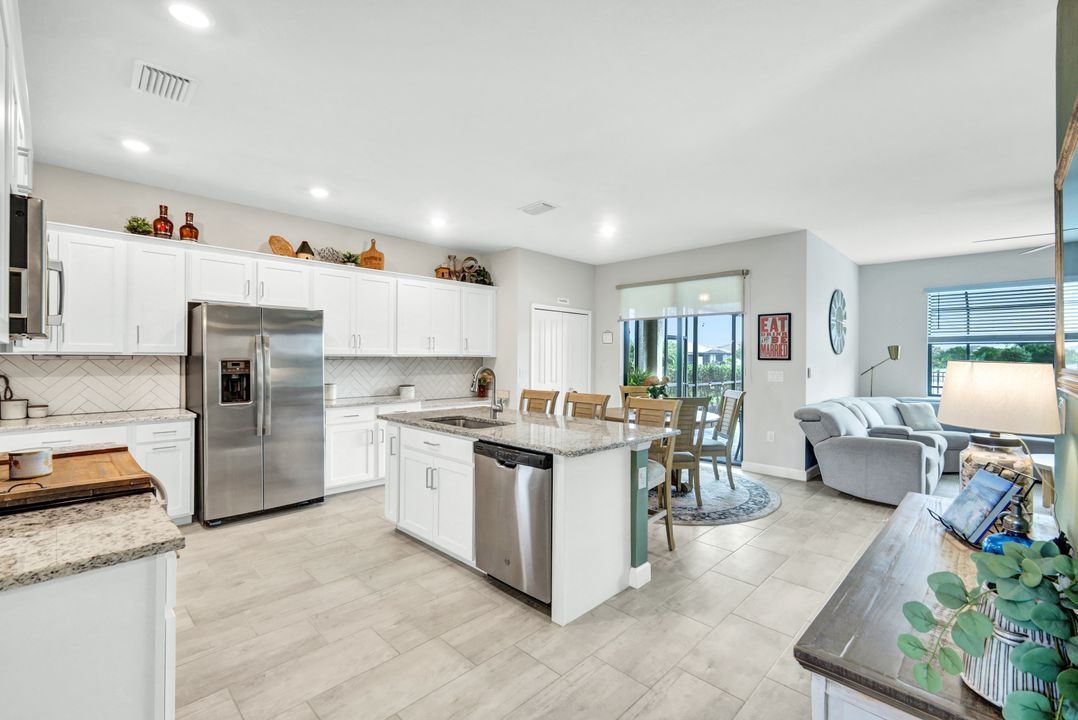 11691 Timber Creek Dr, Fort Myers, FL 33913