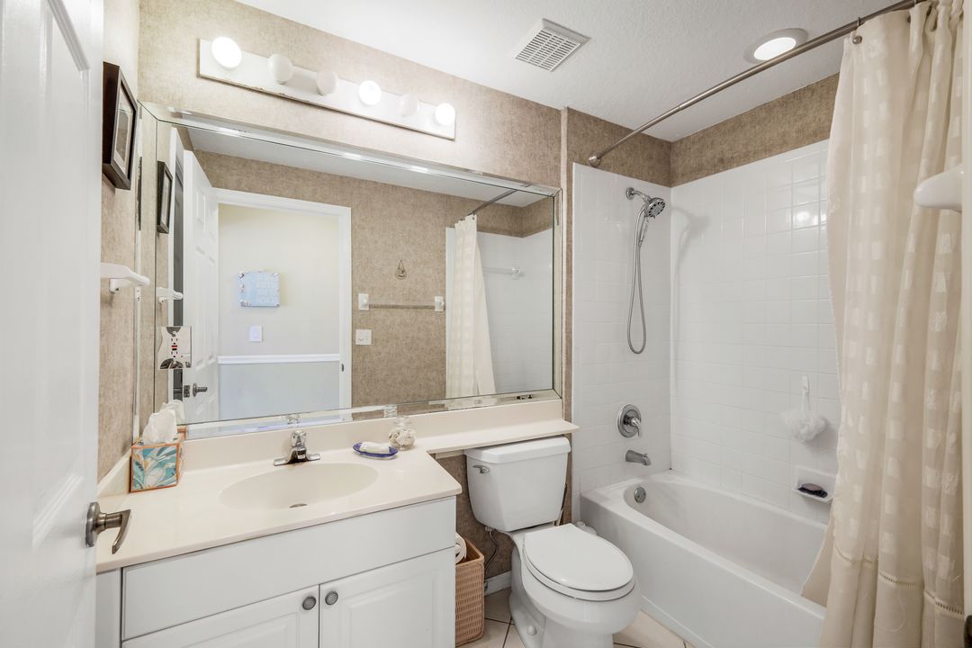 9060 Palmas Grandes Blvd #106, Bonita Springs, FL 34135