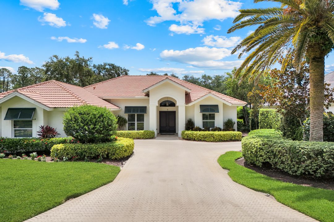 6632 Glen Arbor Way, Naples, FL 34119