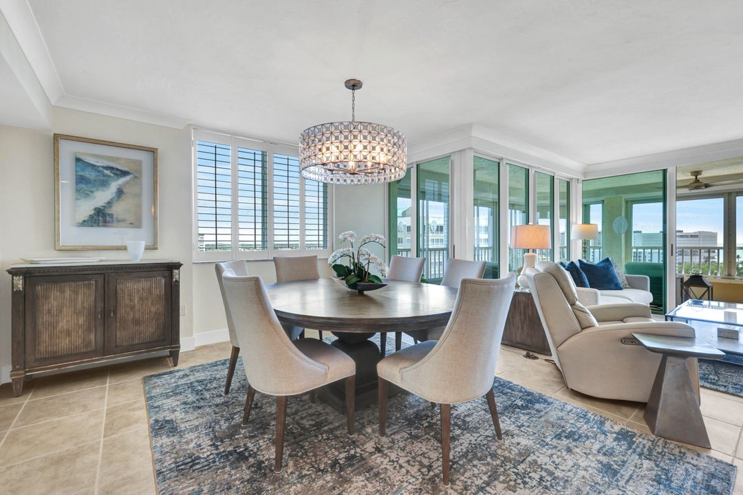 21 Bluebill Ave #1001, Naples, FL 34108