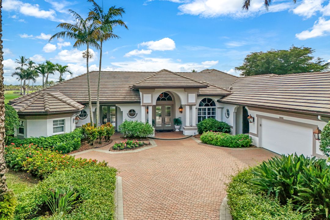2390 King Palm Way, Naples, FL 34105