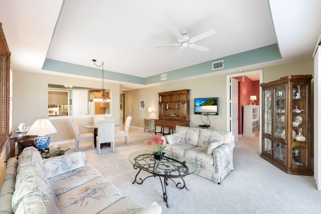 6009 Trophy Dr #802, Naples, FL 34110