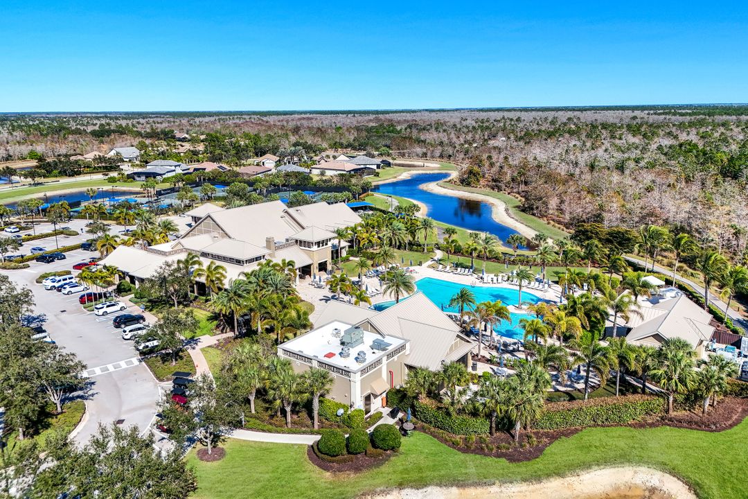 7121 Live Oak Dr, Naples, FL 34114