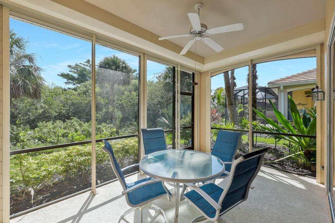 12695 Fox Ridge Dr, Bonita Springs, FL 34135