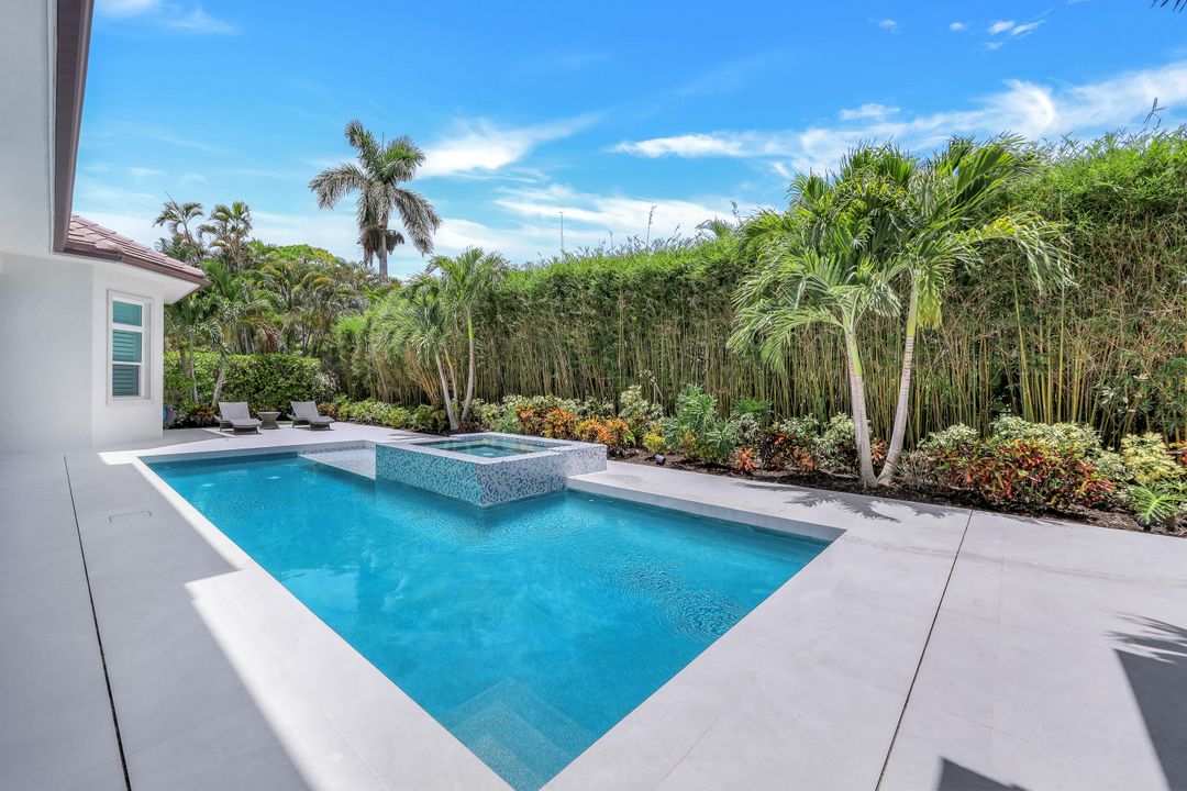 569 Neapolitan Way, Naples, FL 34103