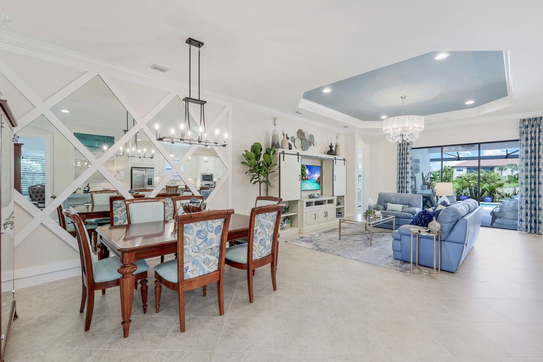 9465 Terresina Dr, Naples, FL 34119