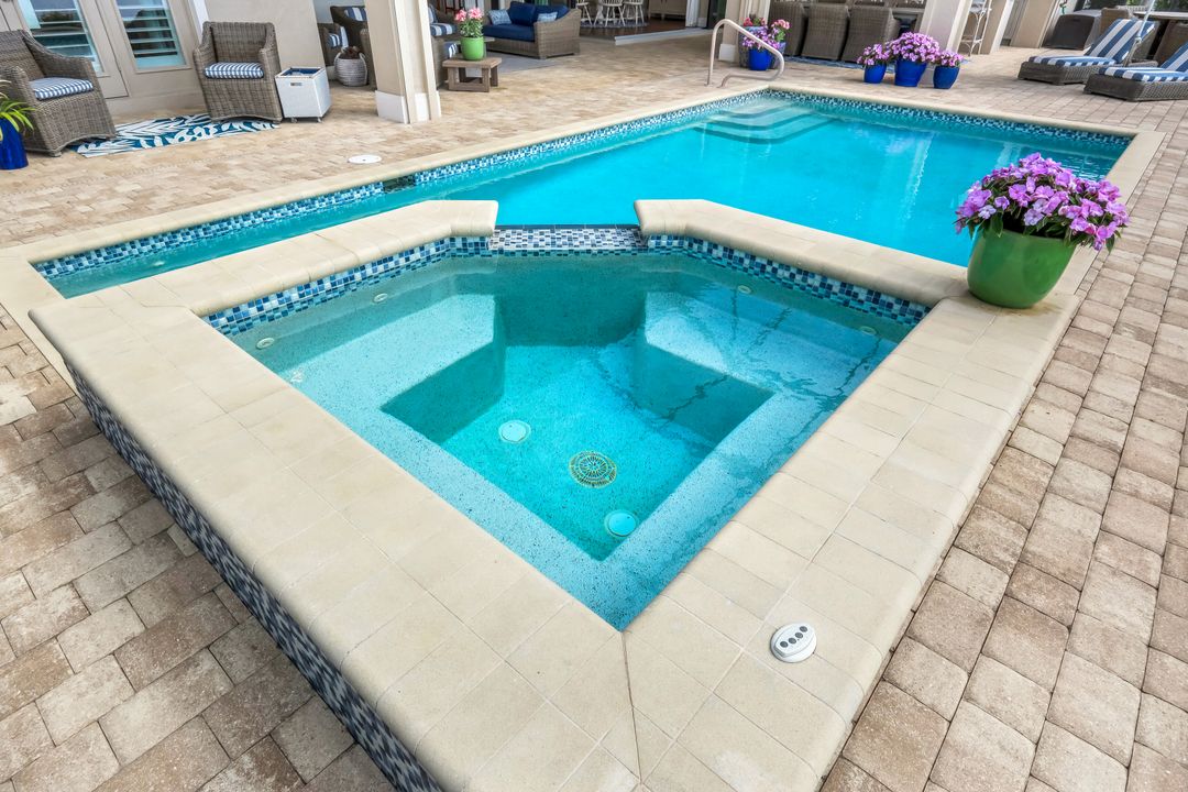 9010 Arrezo Ct, Naples, FL 34119