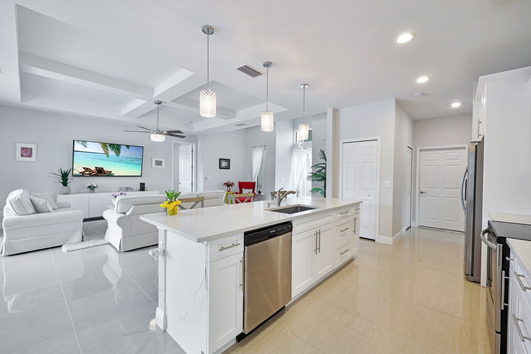 3123 SW 18th Pl, Cape Coral, FL 33914