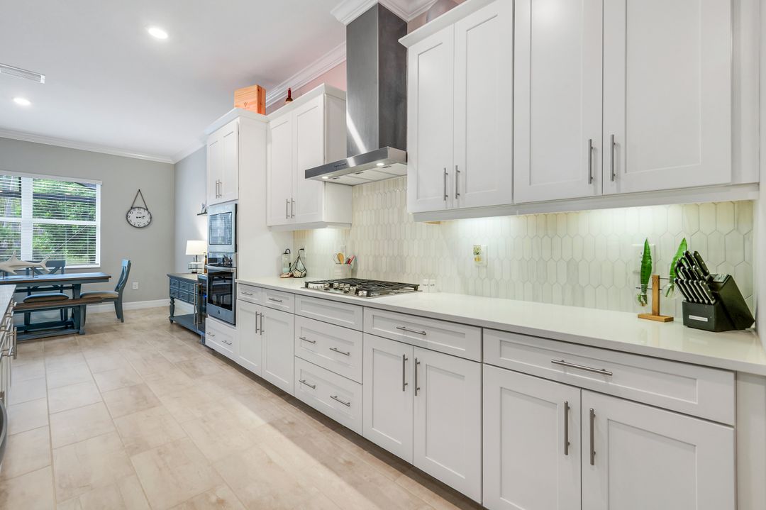 14841 Blue Bay Cir, Miromar Lakes, FL 33913