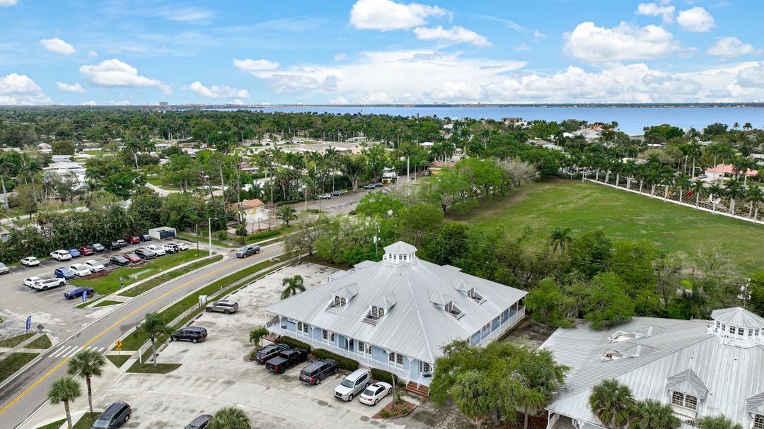 1361 Royal Palm Square Blvd, Fort Myers, FL 33919
