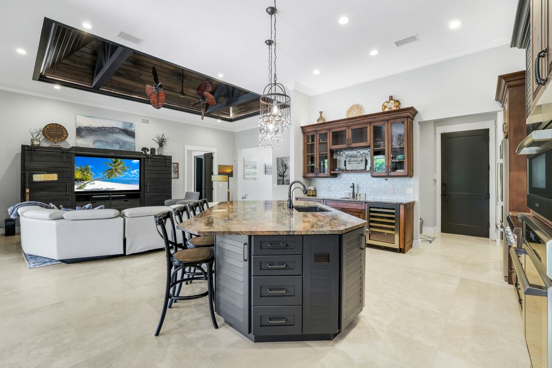 710 Wren St, Marco Island, FL 34145