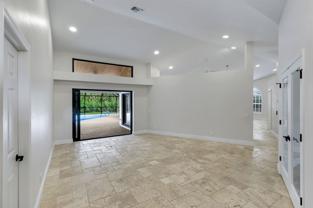 235 Silverado Dr, Naples, FL 34119