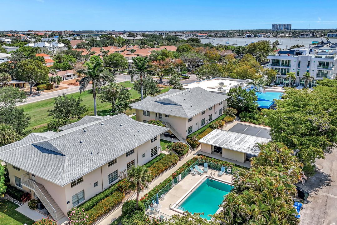 722 Broad Ave S #722, Naples, FL 34102