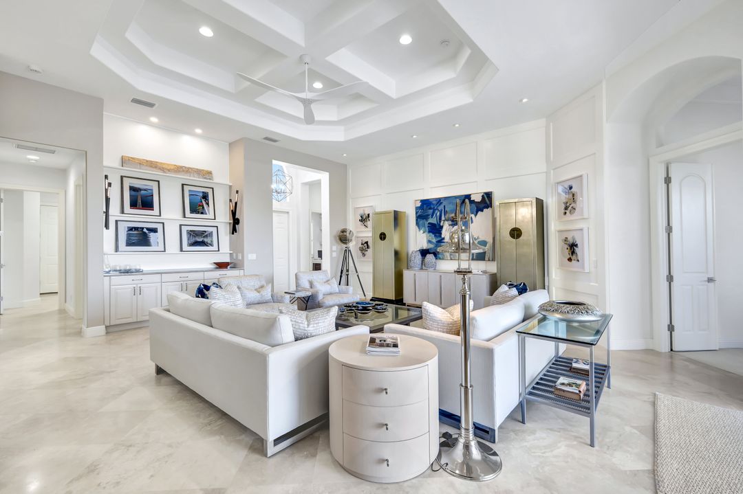 5746 Hammock Isles Dr, Naples, FL 34119