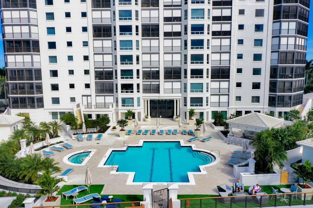 8473 Bay Colony Dr #503, Naples, FL 34108