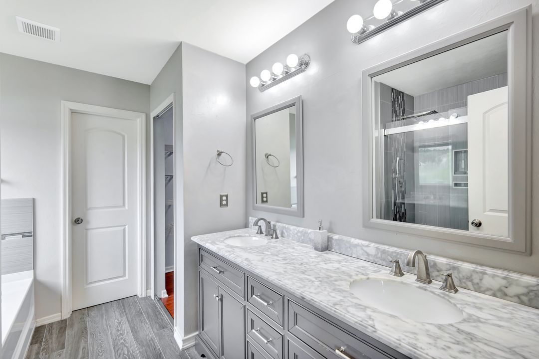 10337 Canal Brook Ln, Lehigh Acres, FL 33936