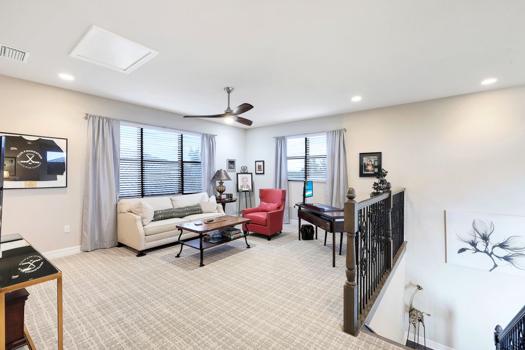 4679 Azalea Dr, Naples, FL 34119