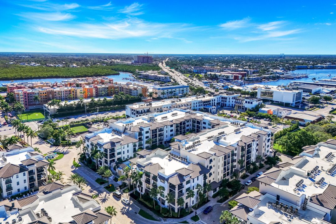1130 3rd Ave S #211, Naples, FL 34102