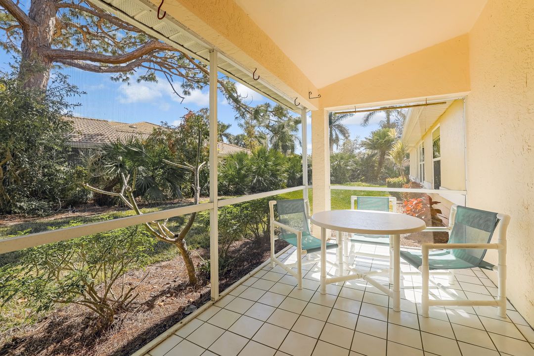 337 Emerald Bay Cir #U1, Naples, FL 34110