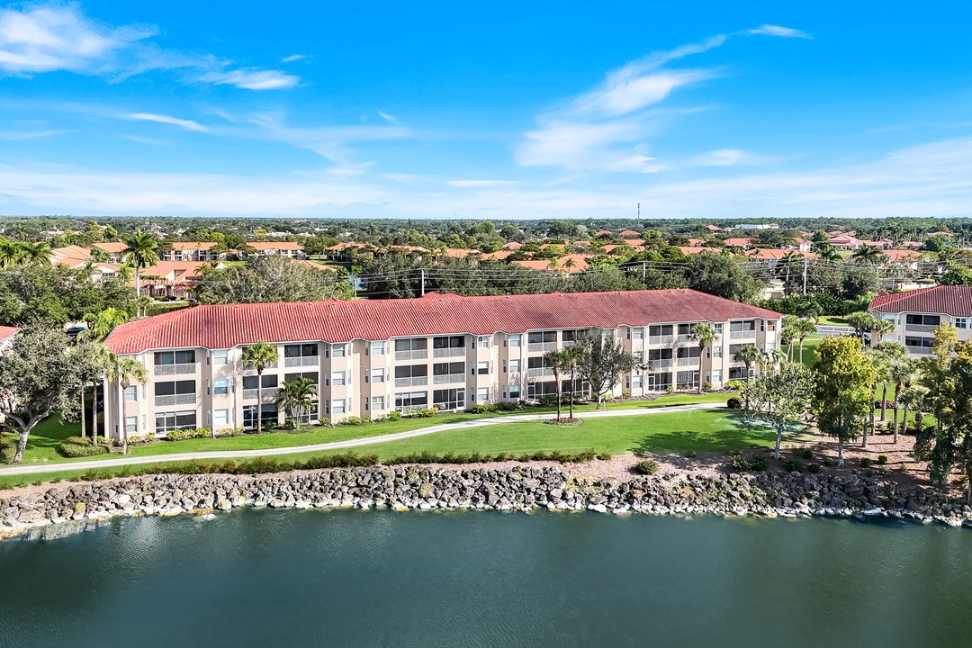 2760 Cypress Trace Cir #2528, Naples, FL 34119