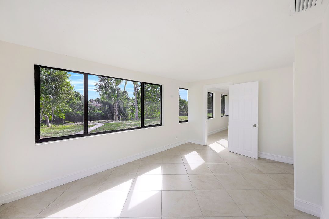2270 42nd St SW, Naples, FL 34116