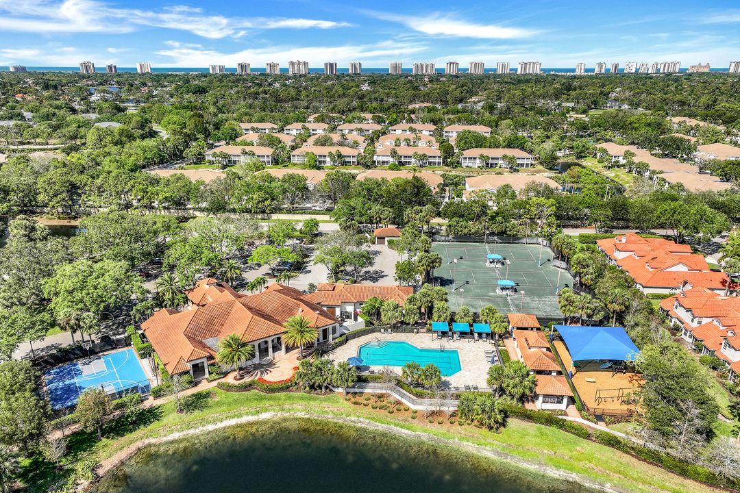 8146 Las Palmas Way, Naples, FL 34109