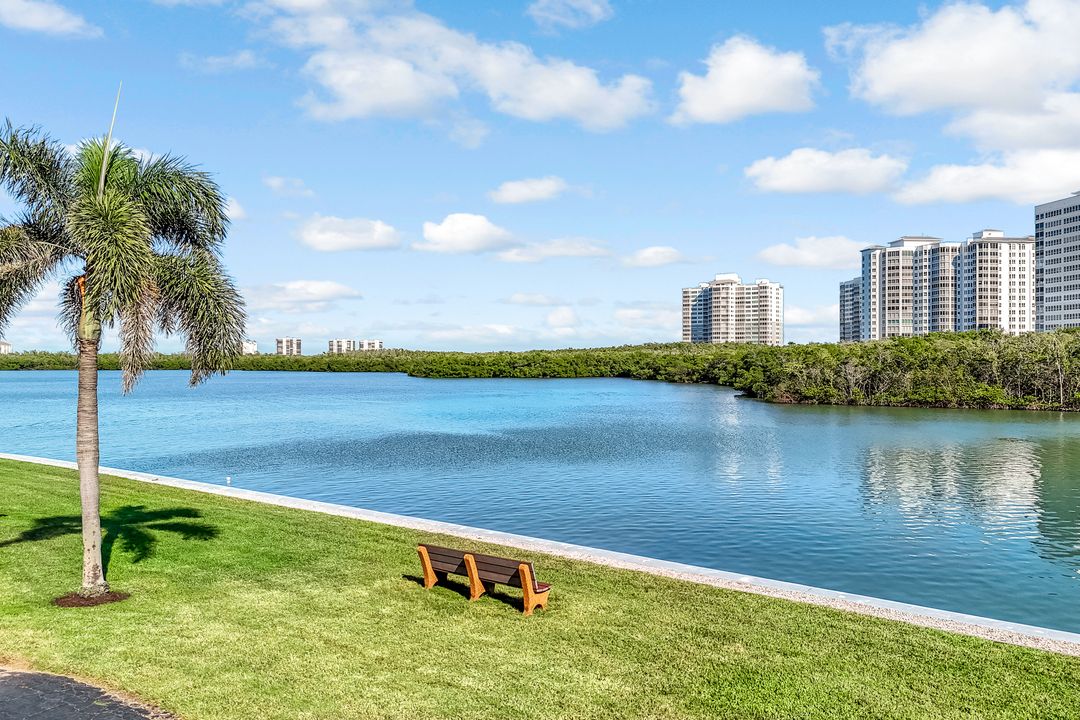 21 Bluebill Ave, Naples, FL 34108