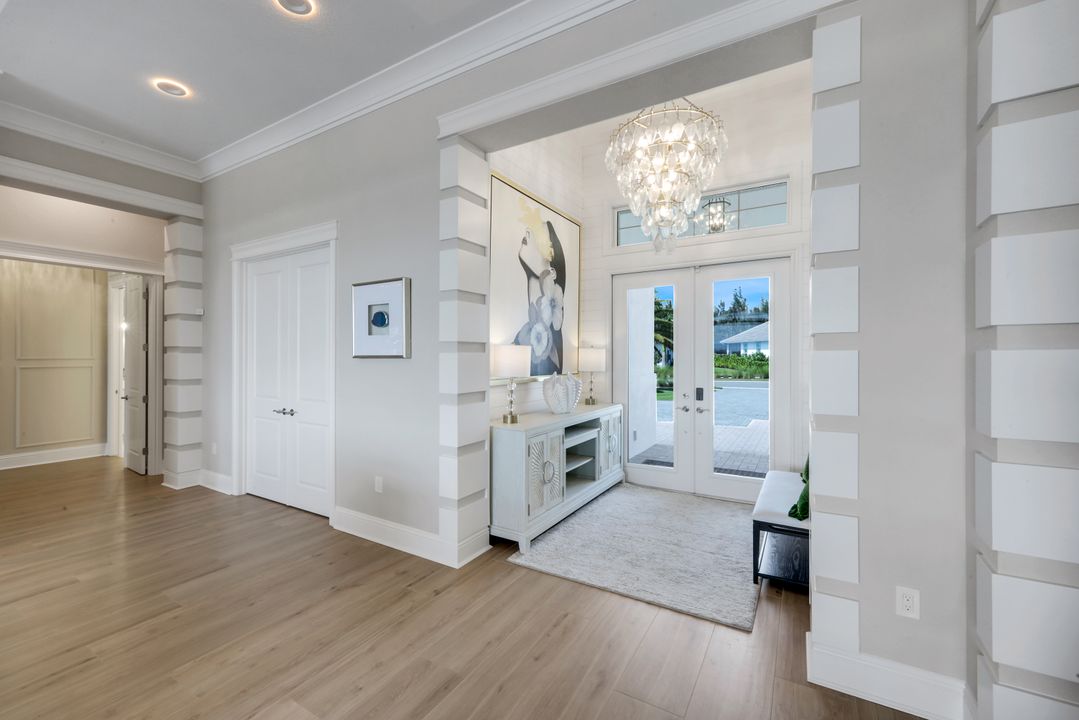 8931 Nevis Wy, Naples, FL 34112