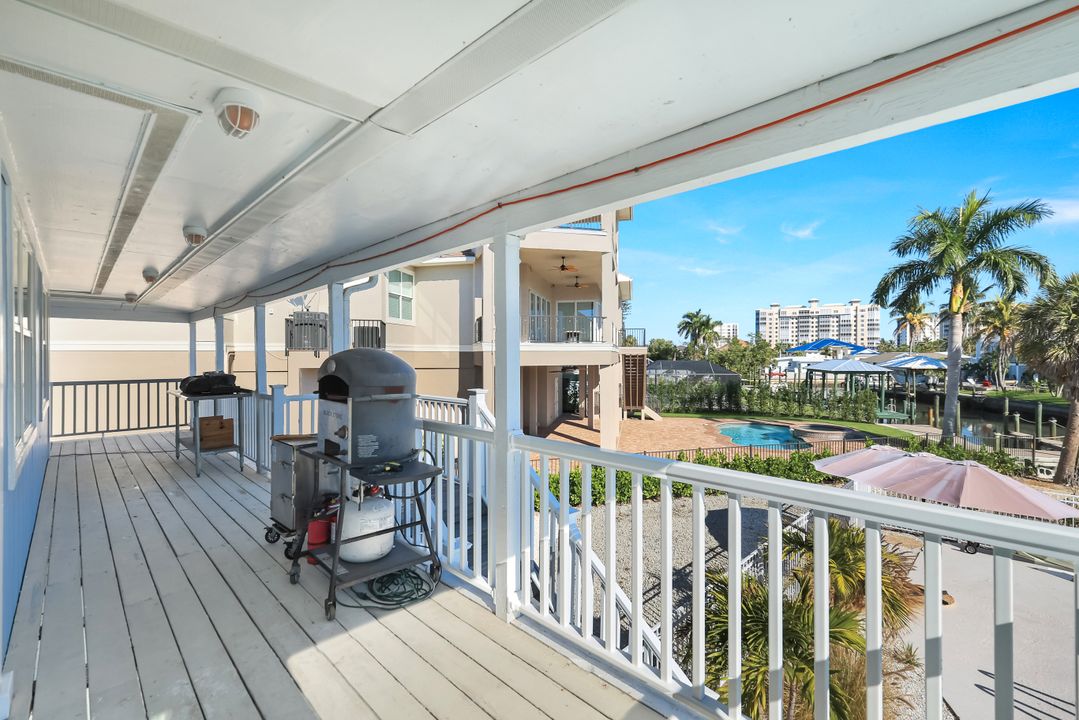 100 Tarpon Rd, Fort Myers Beach, FL 33931