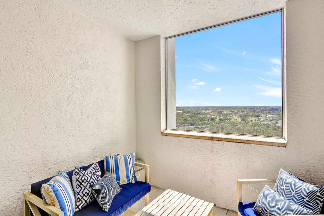 295 Grande Way #1403, Naples, FL 34110