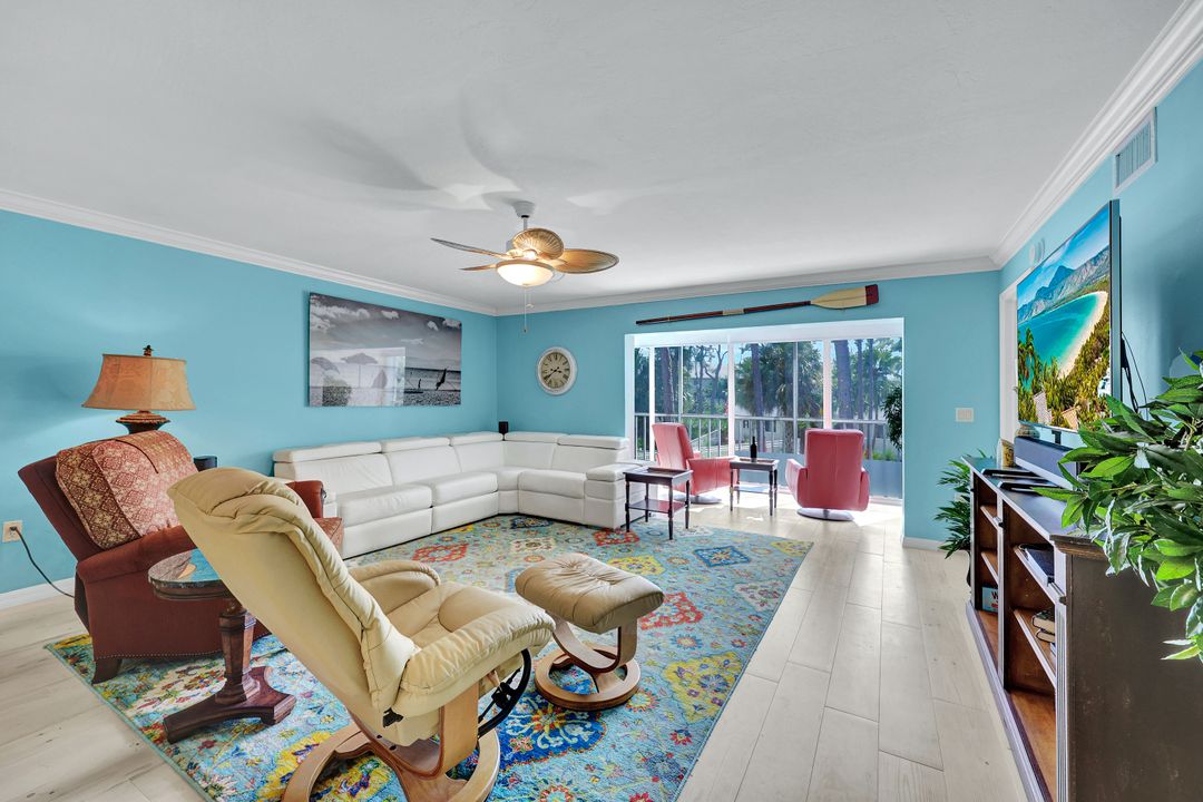 3072 Sandpiper Bay Cir #M-204, Naples, FL 34112
