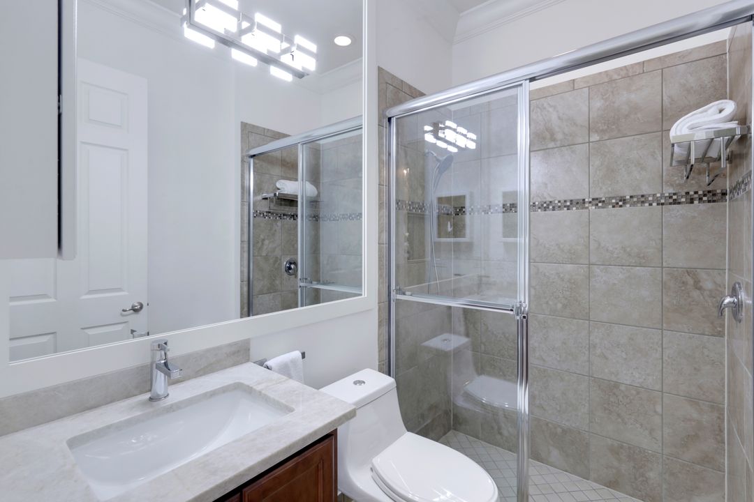 3927 Torrens Ct, Naples, FL 34119