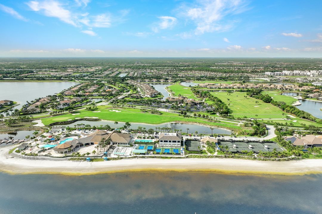 9314 Quarry Dr, Naples, FL 34120