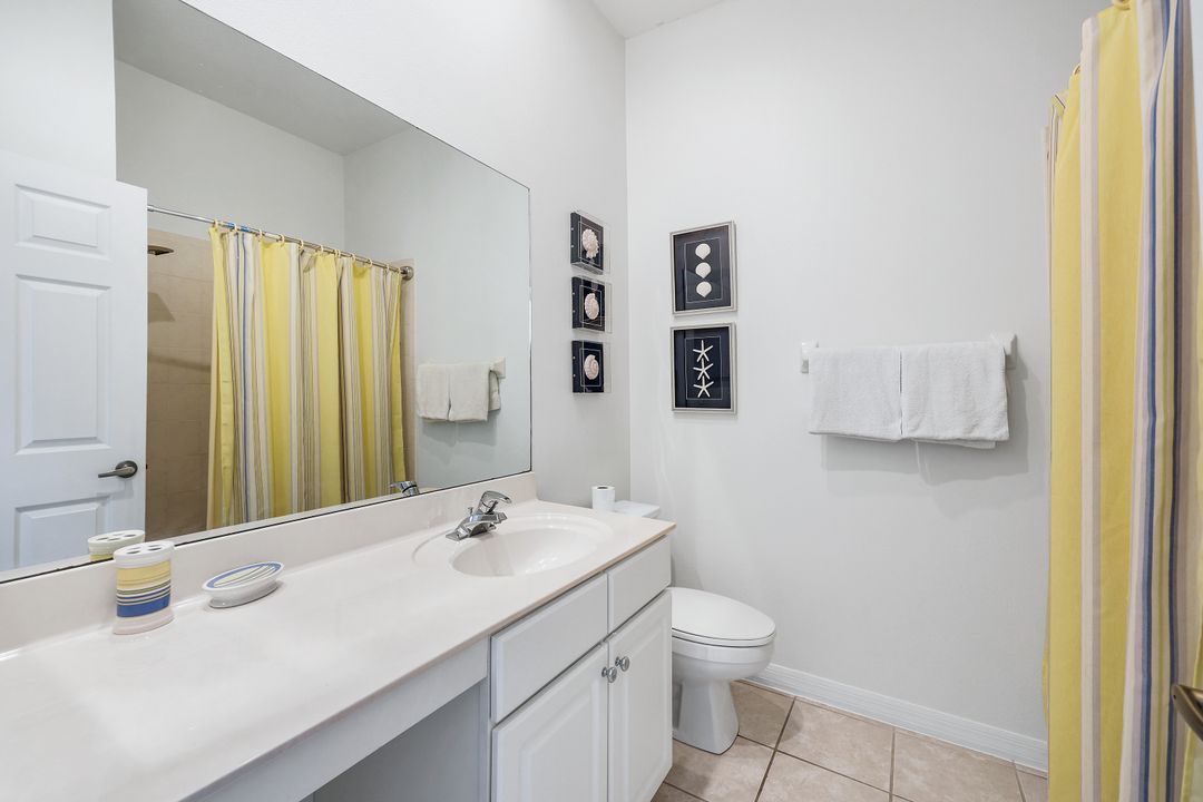 1818 Leamington Ln, Naples, FL 34109