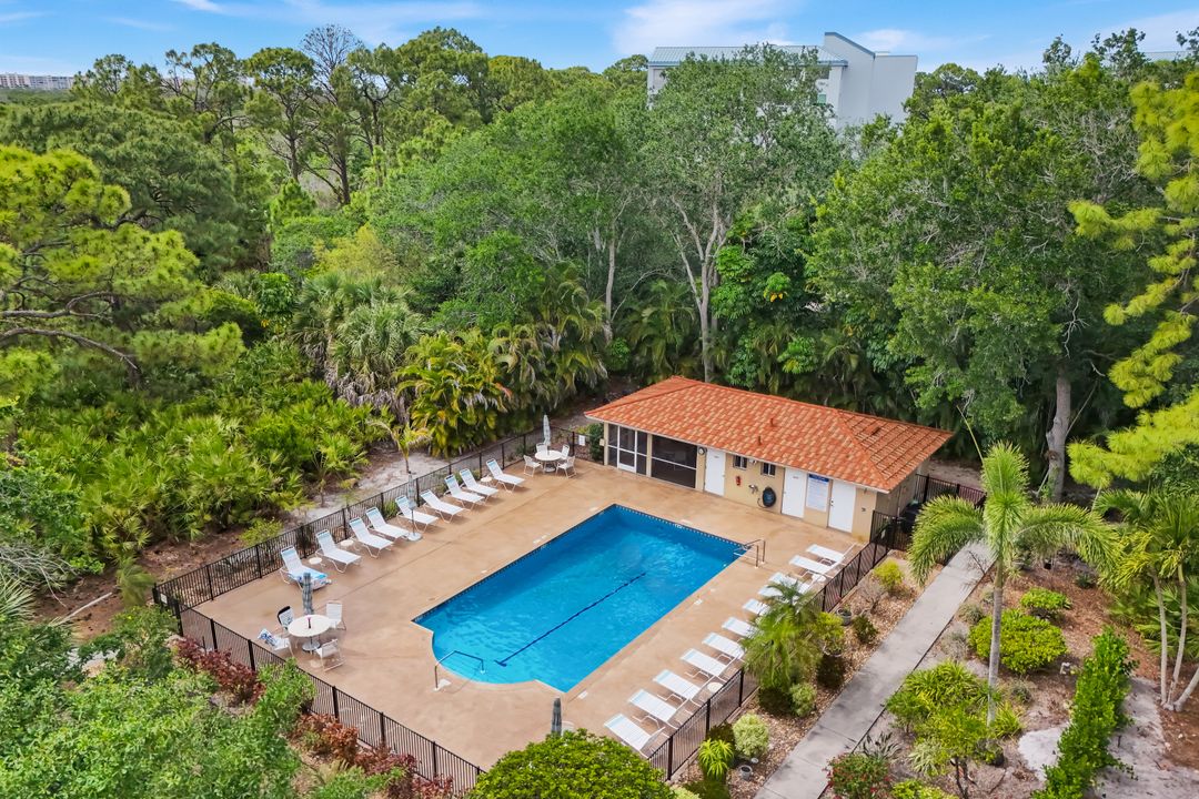 15161 Cedarwood Ln, Naples, FL 34110