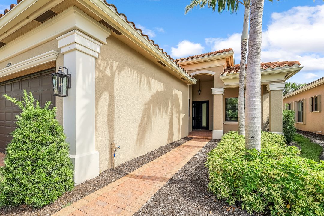 13644 Mandarin Cir, Naples, FL 34109