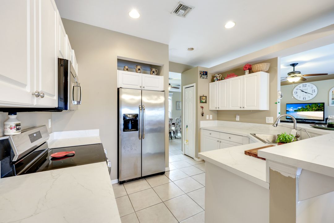 2427 NW 25th St, Cape Coral, FL 33993