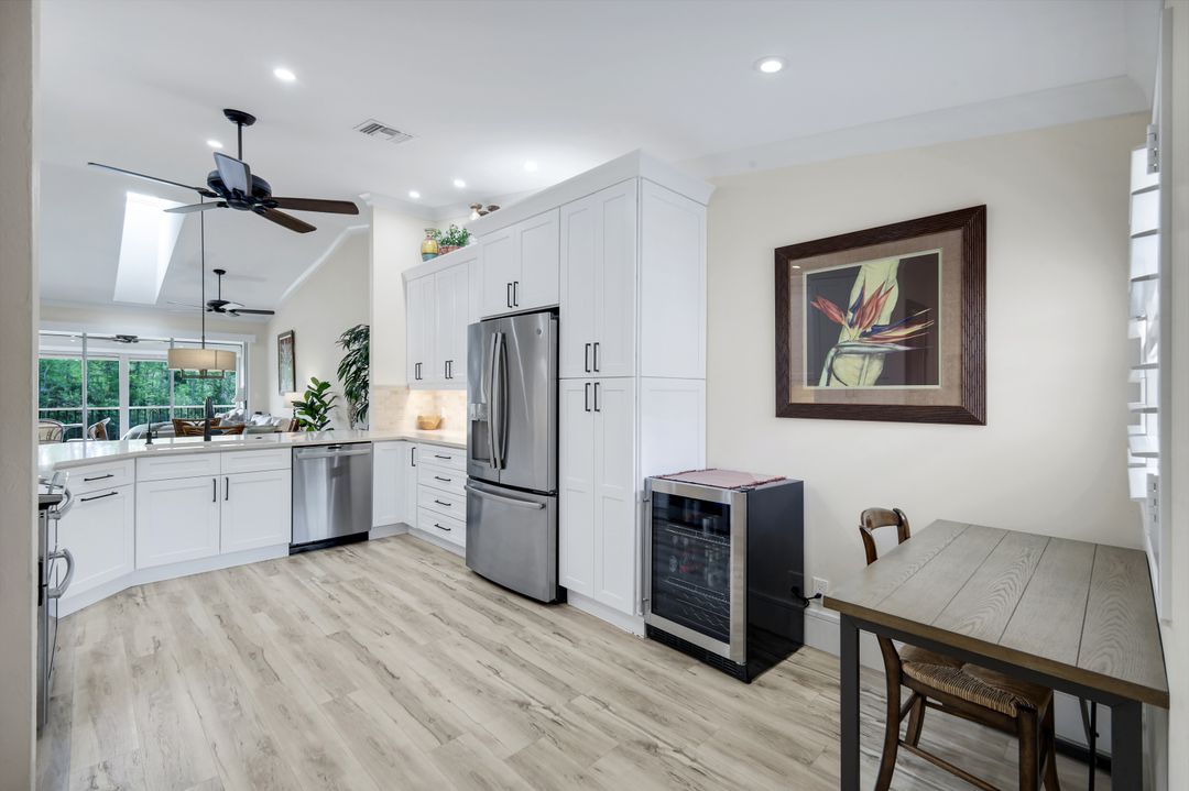 526 Lake Louise Cir #402, Naples, FL 34110