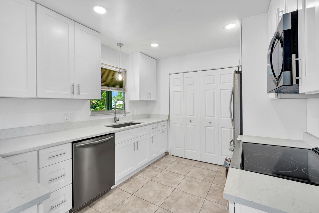 3940 Bennett Ln, Bonita Springs, FL 34134