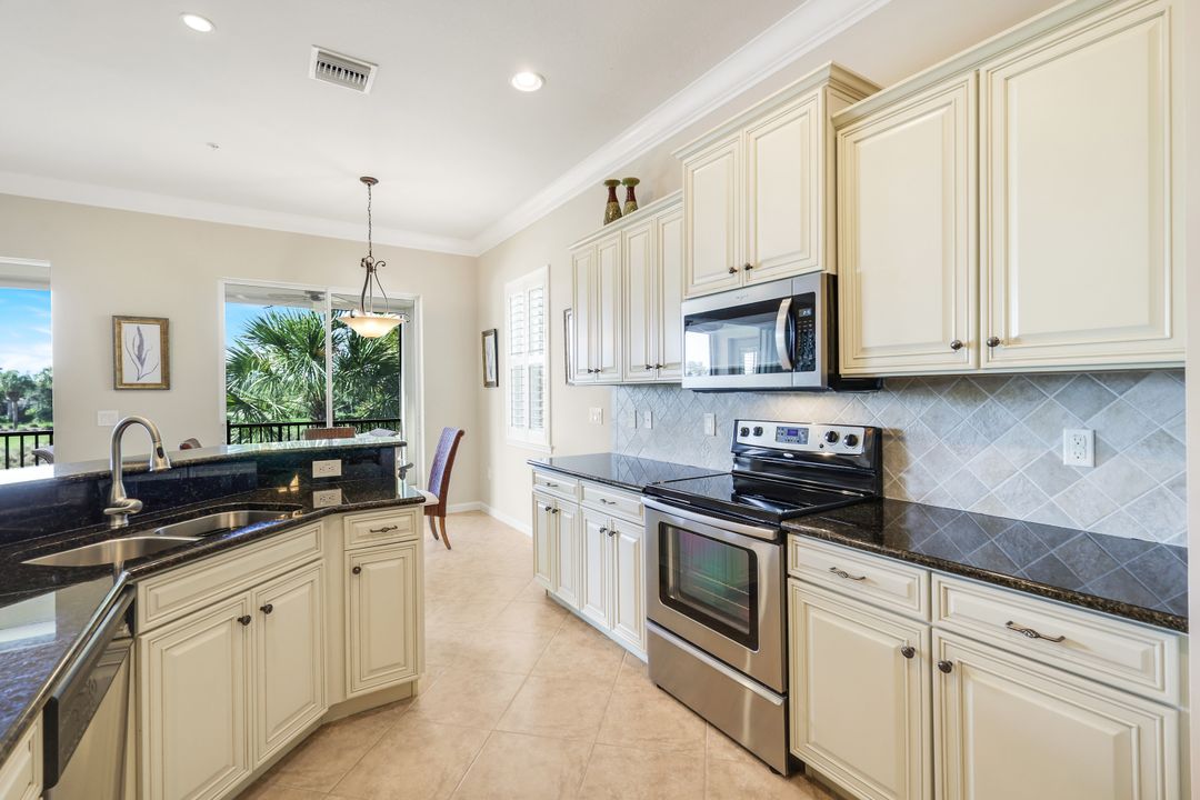 9513 Ironstone Terrace #202, Naples, FL 34120